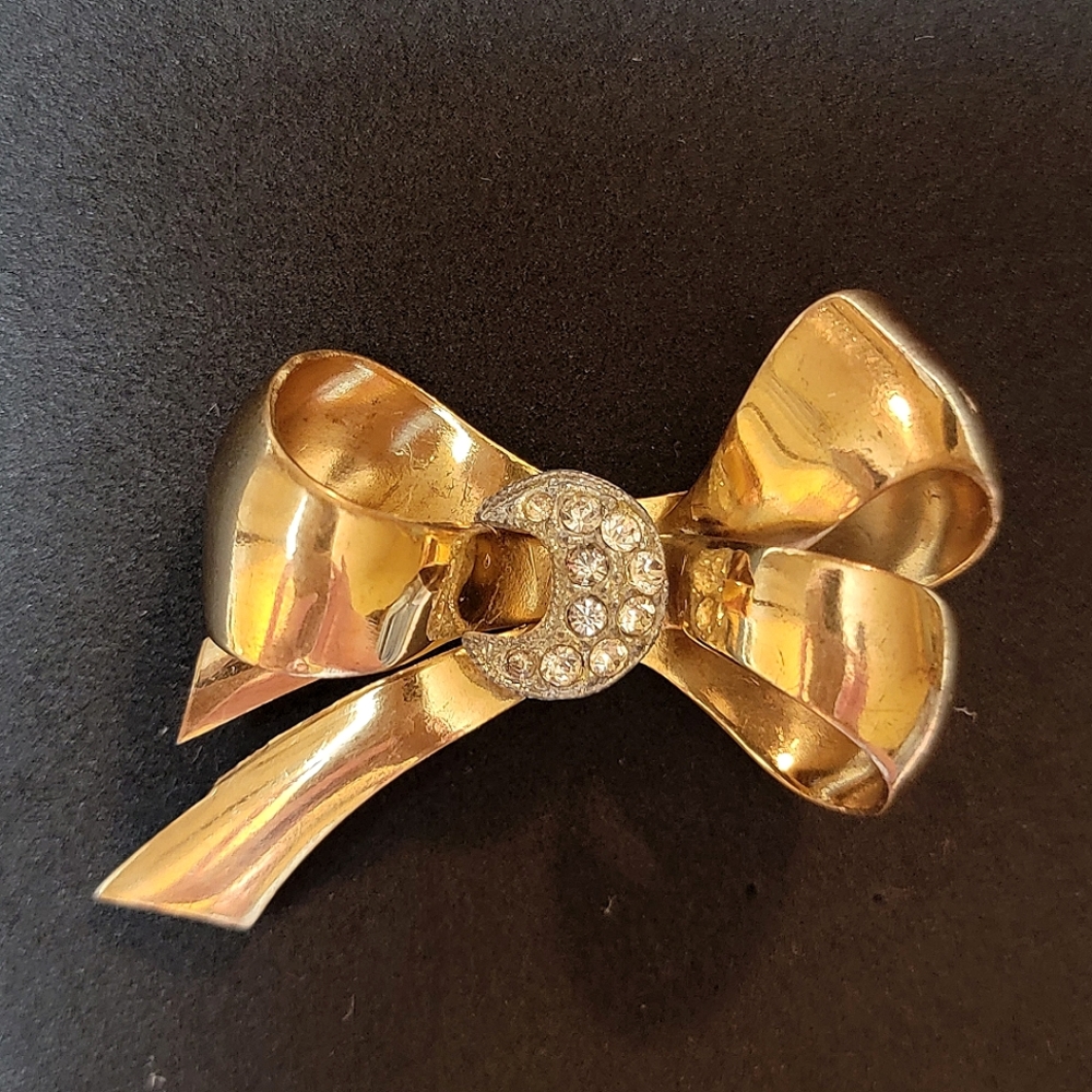 Vintage Coro Gold Tone Bow Ribbon Rhinestone Half Moon Large Brooch Pin